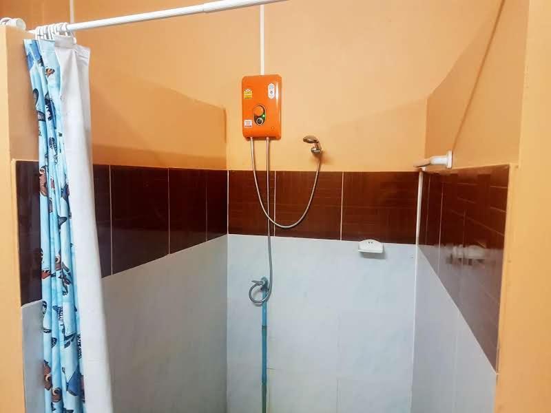 Soutchai Hostel And Tour Company Pakse Bagian luar foto